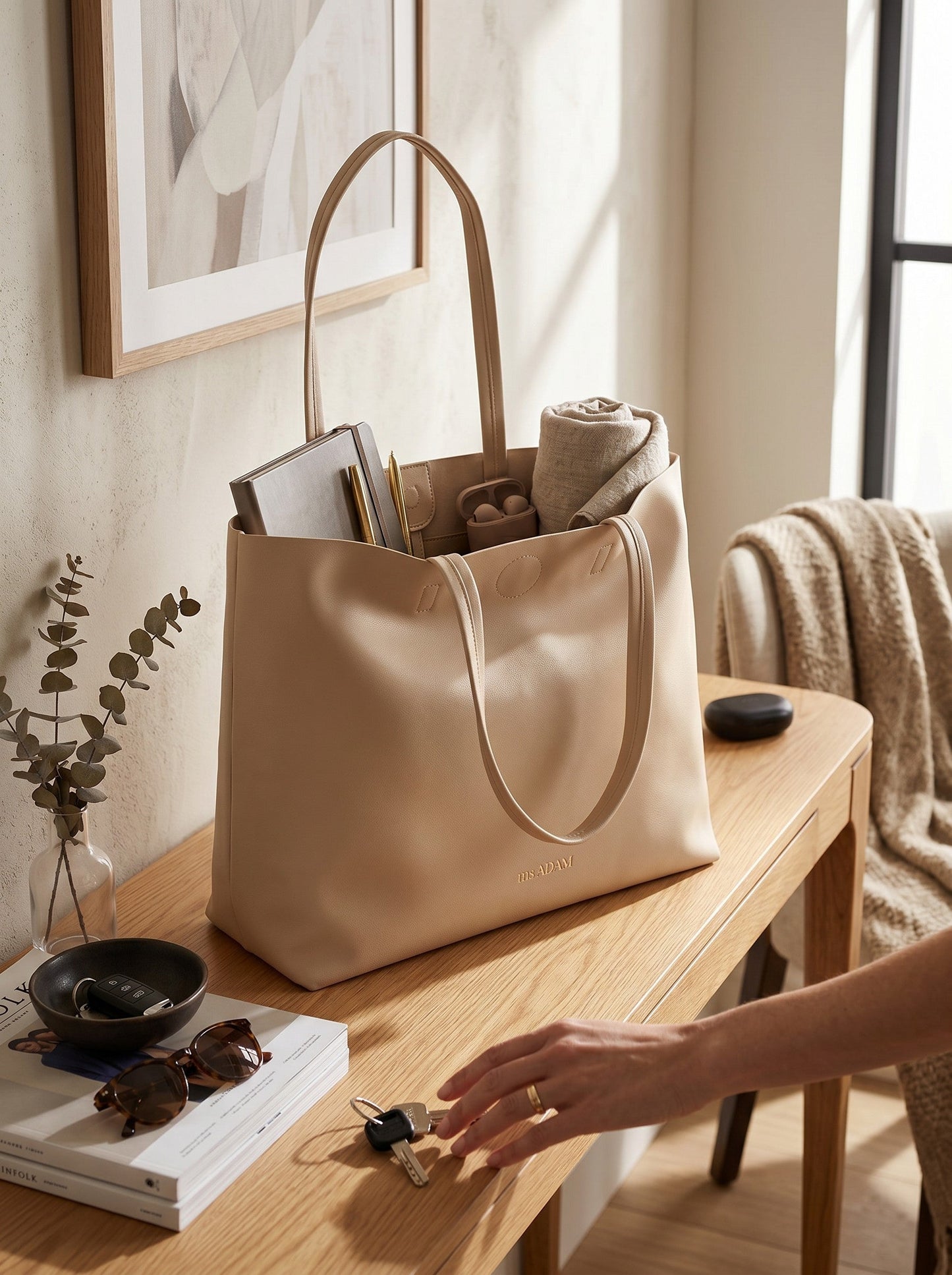 Minimalist Tote Beige