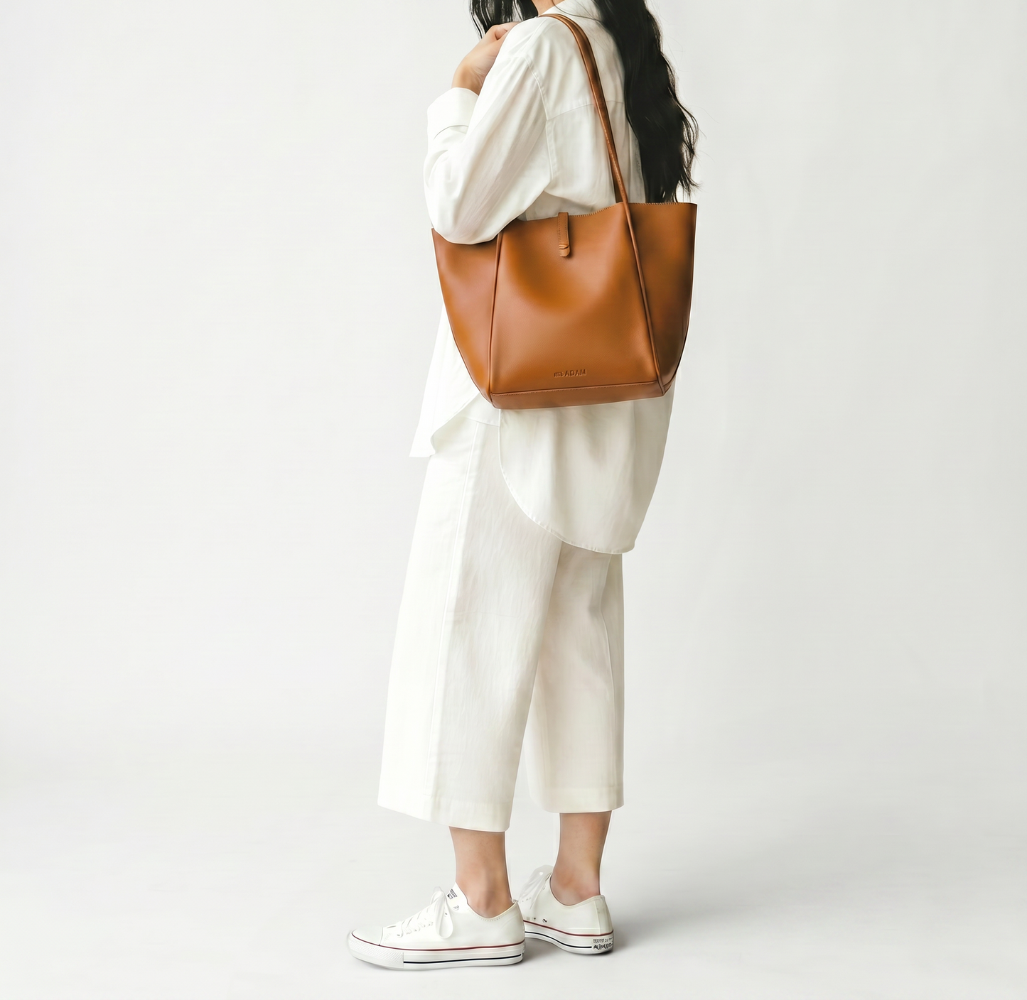 Forward Tote