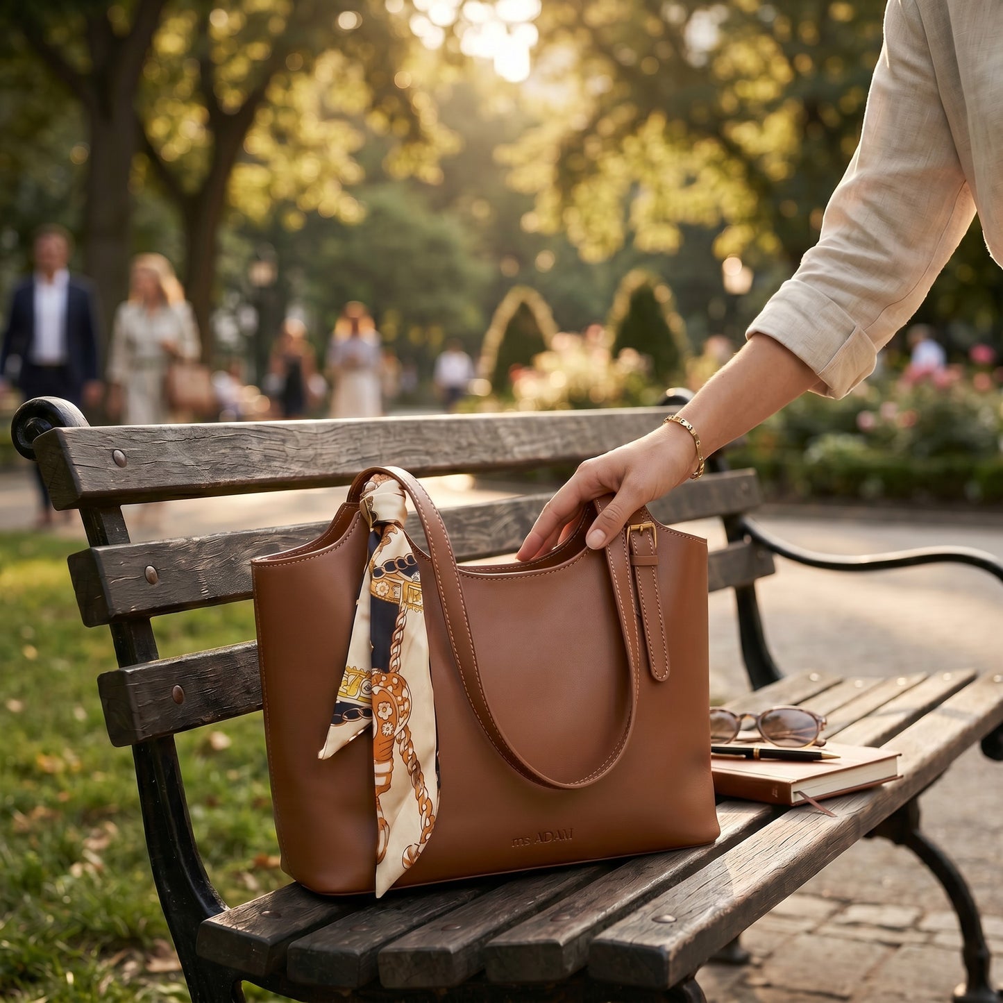 Bela Tote